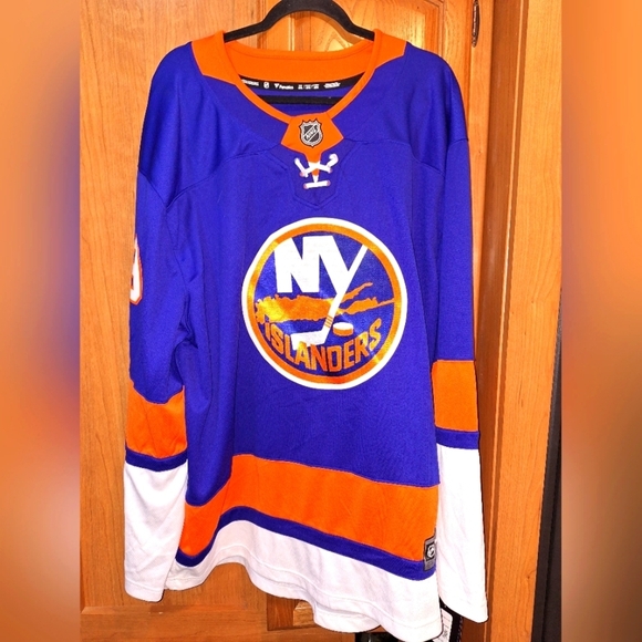 A Fanatics official NHL New York Islanders #18 Beauviller jersey in a 2XL NWOT. - Picture 1 of 7